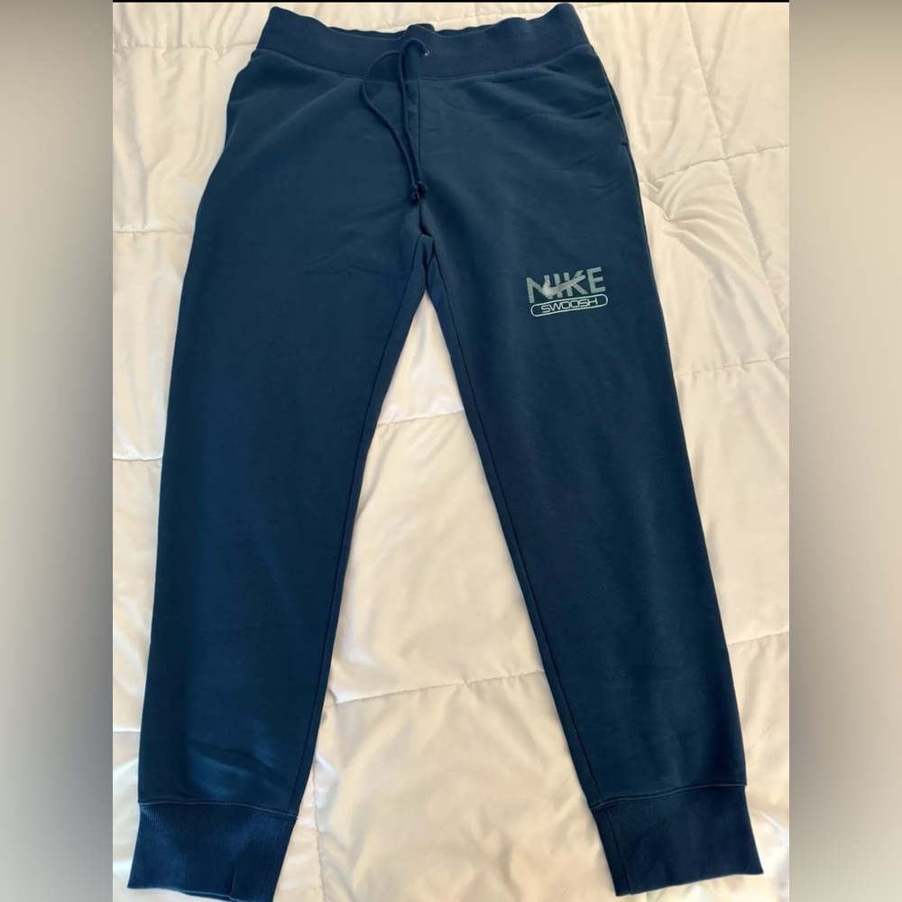 NWT Women’s Nike XLarge Swoosh Fleece Jogger Sweatpants DR5615-460  BLUE